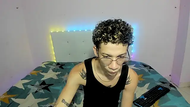 Snapshot of mateodeamjo chatting on October 28, 6:28 am mateodeamjo online show from October 28, 6:28 am