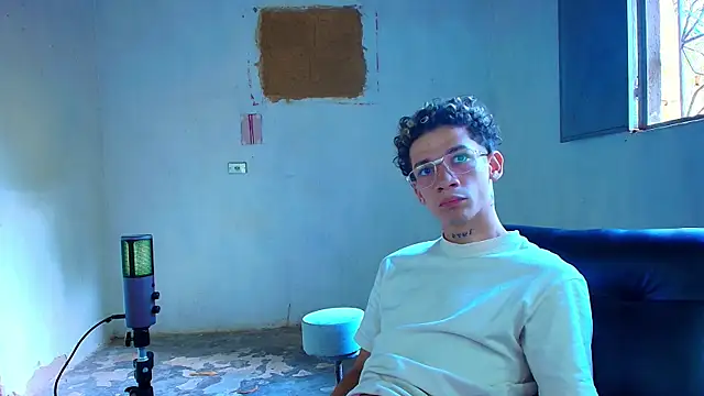 Snapshot of mateodeamjo chatting on March 21, 5:38 pm mateodeamjo online show from March 21, 5:38 pm