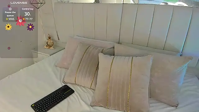 1m dalhia online show from February 1, 10:02 pm