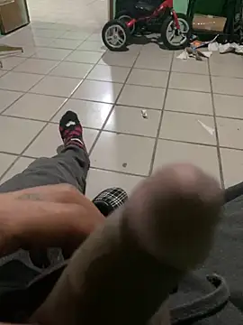 Snapshot of nowex18 chatting on February 13, 6:09 am nowex18 online show from February 13, 6:09 am