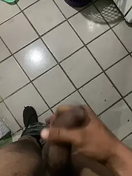 Snapshot of nowex18 chatting on February 16, 12:07 am nowex18 online show from February 16, 12:07 am