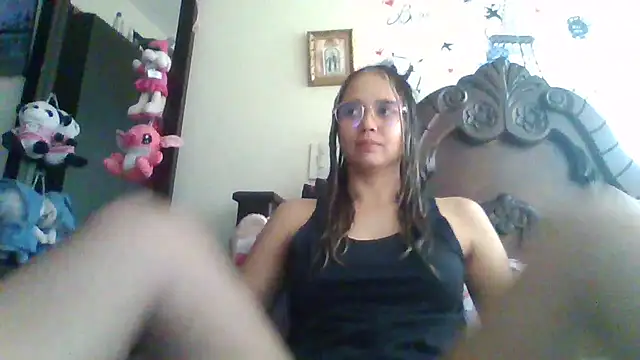 Snapshot of trianabell chatting on December 24, 4:08 pm trianabell online show from December 24, 4:08 pm