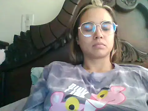 Snapshot of trianabell chatting on January 4, 5:26 pm trianabell online show from January 4, 5:26 pm