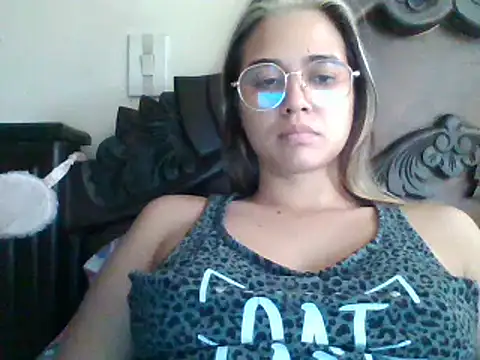 Snapshot of trianabell chatting on January 29, 6:07 pm trianabell online show from January 29, 6:07 pm