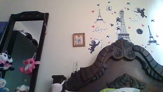 Snapshot of trianabell chatting on February 21, 9:54 pm trianabell online show from February 21, 9:54 pm