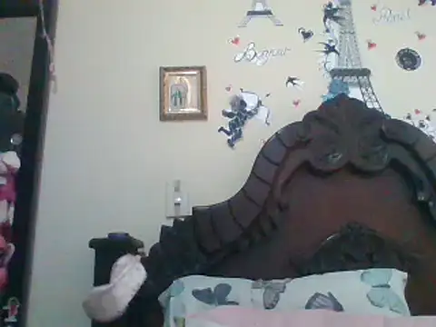 Snapshot of trianabell chatting on March 12, 10:39 pm trianabell online show from March 12, 10:39 pm