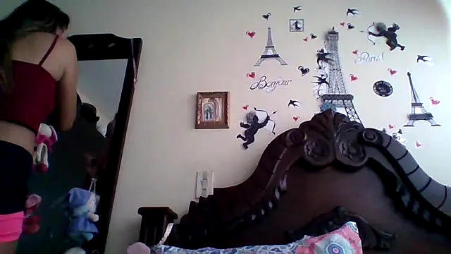 Snapshot of trianabell chatting on October 4, 4:49 pm trianabell online show from October 4, 4:49 pm