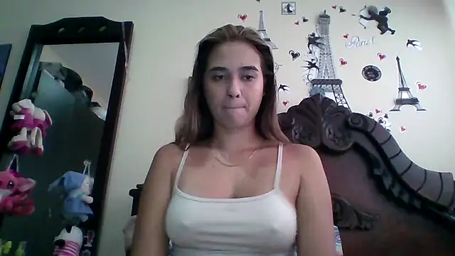 Snapshot of trianabell chatting on October 8, 4:48 pm trianabell online show from October 8, 4:48 pm