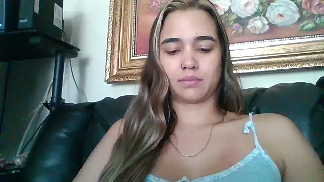 Snapshot of trianabell chatting on October 12, 4:50 pm trianabell online show from October 12, 4:50 pm