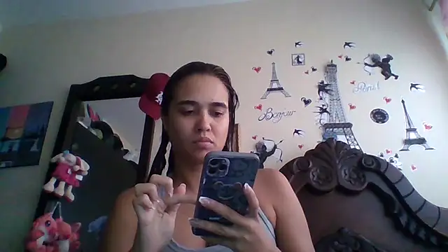 Snapshot of trianabell chatting on October 22, 4:51 pm trianabell online show from October 22, 4:51 pm