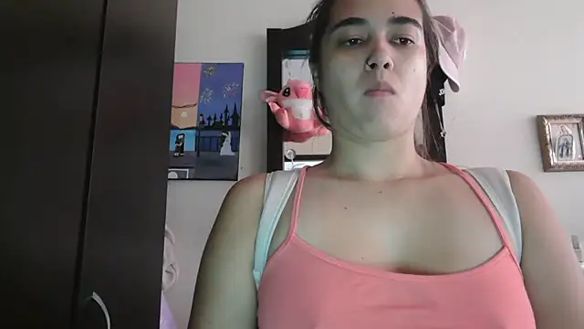 Snapshot of trianabell chatting on February 19, 4:25 pm trianabell online show from February 19, 4:25 pm