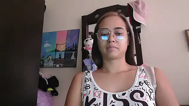 Snapshot of trianabell chatting on March 7, 5:10 pm trianabell online show from March 7, 5:10 pm