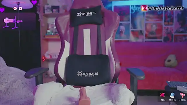 sensualkattt online show from January 17, 1:54 am