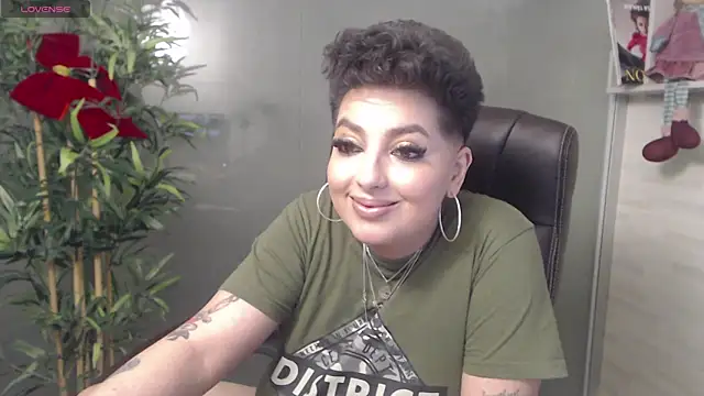 BustyAllyy online show from December 8, 1:02 am