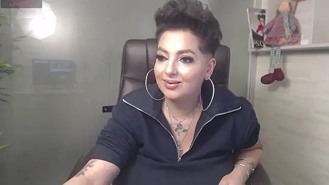 BustyAllyy online show from December 12, 12:38 am