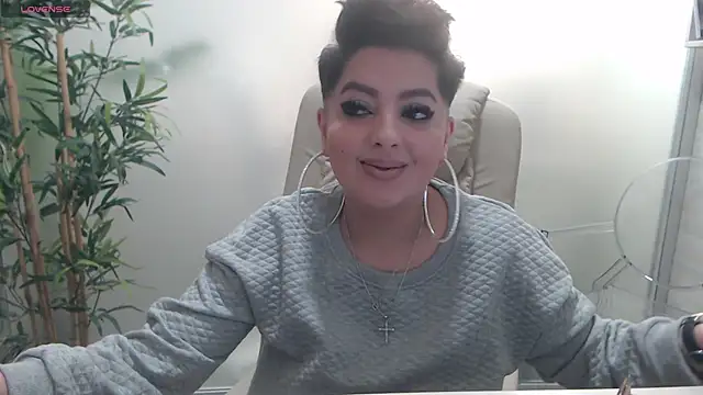 BustyAllyy online show from December 25, 10:27 pm