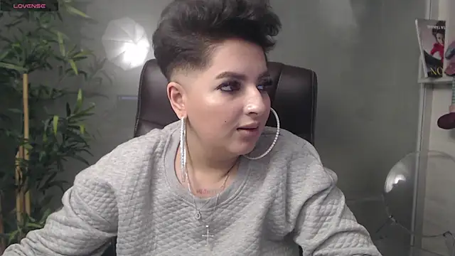 BustyAllyy online show from December 26, 1:29 am