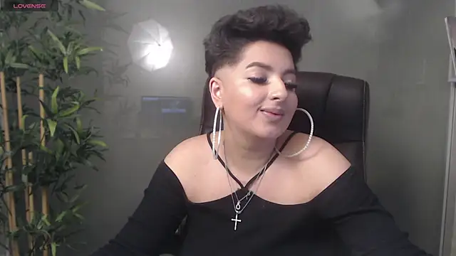 BustyAllyy online show from January 2, 2:11 am