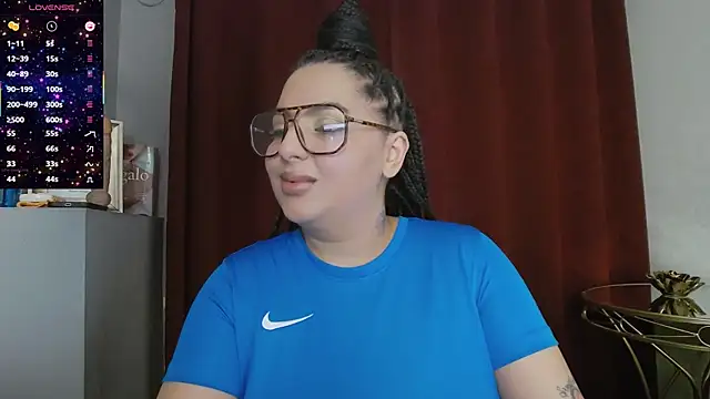 BustyAllyy online show from October 9, 8:40 pm