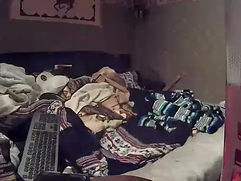 Snapshot of FreeSoul87 chatting on January 8, 2:08 pm FreeSoul87 online show from January 8, 2:08 pm