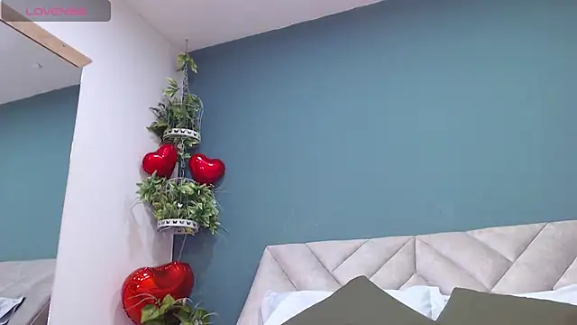 SharisWillian online show from March 13, 4:05 am