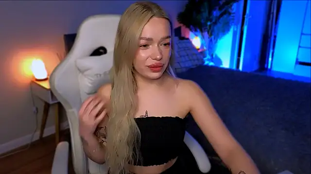 Lily Yin online show from February 3, 6:00 am