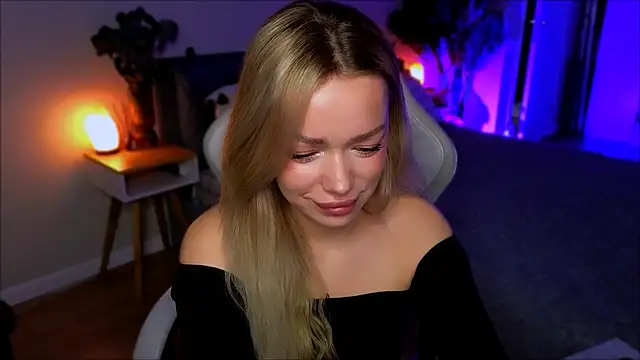 Snapshot of Lily_Yin chatting on March 7, 5:59 am Lily Yin online show from March 7, 5:59 am