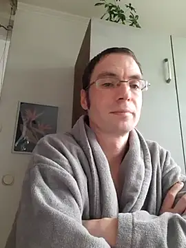 Snapshot of Schnubby1 chatting on January 27, 12:05 pm Schnubby1 online show from January 27, 12:05 pm