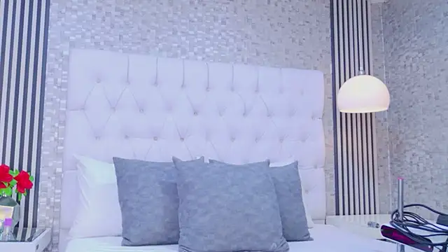 MiaSweeths online show from February 18, 3:24 am