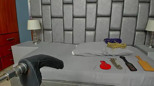 Snapshot of Foxy_Assh_ chatting on October 22, 11:21 am Foxy Assh online show from October 22, 11:21 am