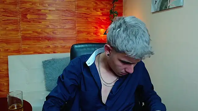 Bastiaan 28 online show from December 19, 1:07 am