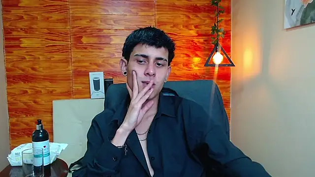 Bastiaan 28 online show from January 8, 4:02 am