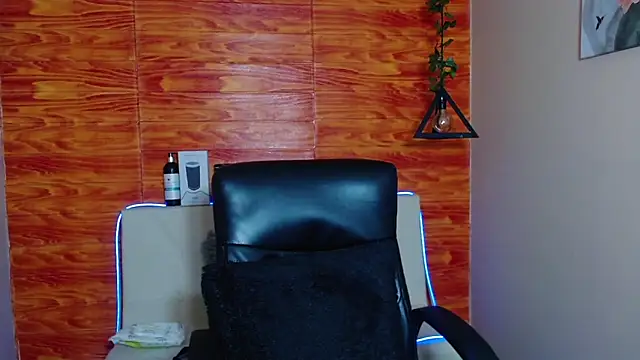 Bastiaan 28 online show from January 18, 3:42 am