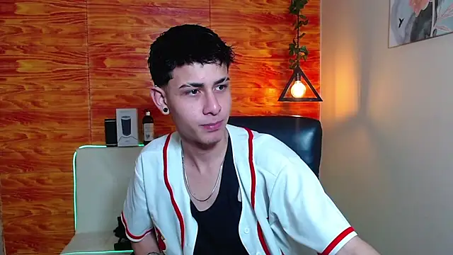 Bastiaan 28 online show from January 23, 3:26 am