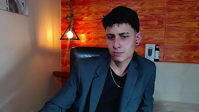 Bastiaan 28 online show from February 7, 4:27 am