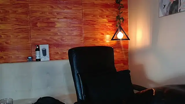 Bastiaan 28 online show from February 8, 6:22 am