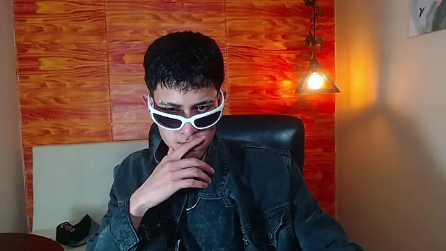 Bastiaan 28 online show from March 2, 9:01 pm