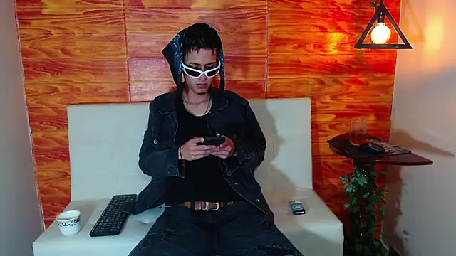 Bastiaan 28 online show from March 7, 3:40 am