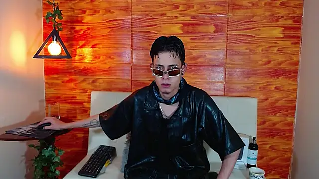 Bastiaan 28 online show from March 8, 2:23 am