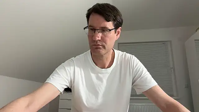 zxzx cam1 online show from April 24, 3:47 pm