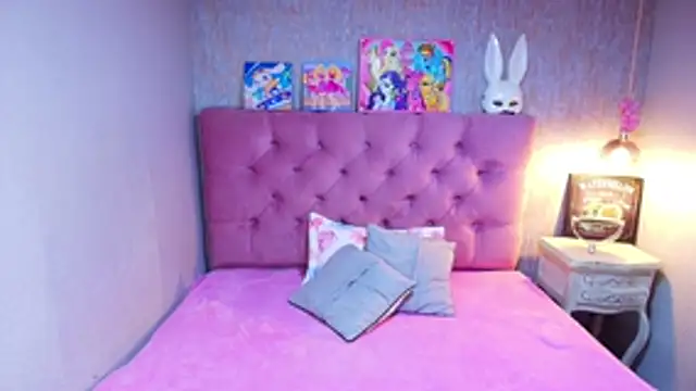 charlottemoonxz online show from April 29, 6:14 pm