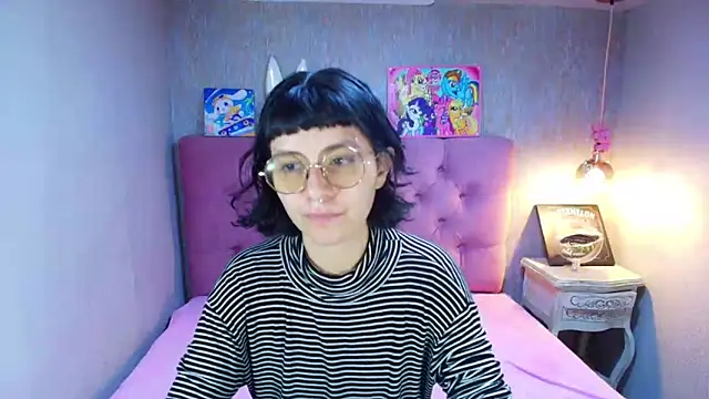 charlottemoonxz online show from May 15, 6:04 pm