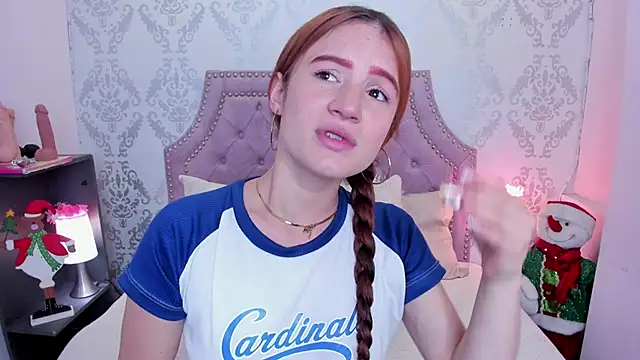 AdelaineBest online show from December 19, 6:01 am