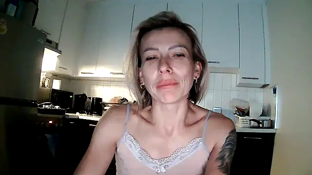 Snapshot of anechka1 chatting on September 25, 11:47 am anechka1 online show from September 25, 11:47 am