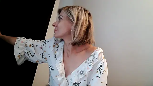 Snapshot of anechka1 chatting on October 21, 11:55 am anechka1 online show from October 21, 11:55 am