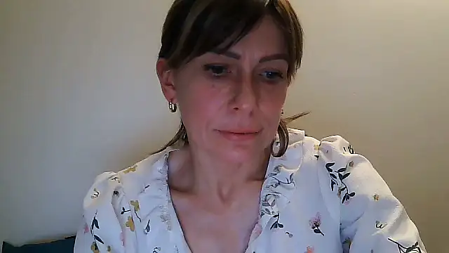 Snapshot of anechka1 chatting on February 4, 1:44 am anechka1 online show from February 4, 1:44 am