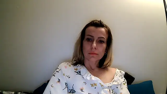 anechka1 online show from March 25, 11:55 pm