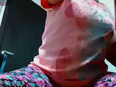 Snapshot of CaroMasha chatting on January 21, 3:21 pm CaroMasha online show from January 21, 3:21 pm