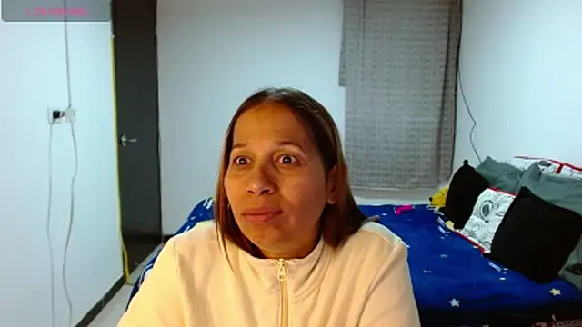 Snapshot of CaroMasha chatting on March 11, 12:05 am CaroMasha online show from March 11, 12:05 am