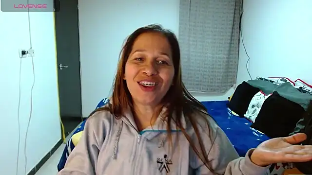 Snapshot of CaroMasha chatting on March 13, 6:42 am CaroMasha online show from March 13, 6:42 am